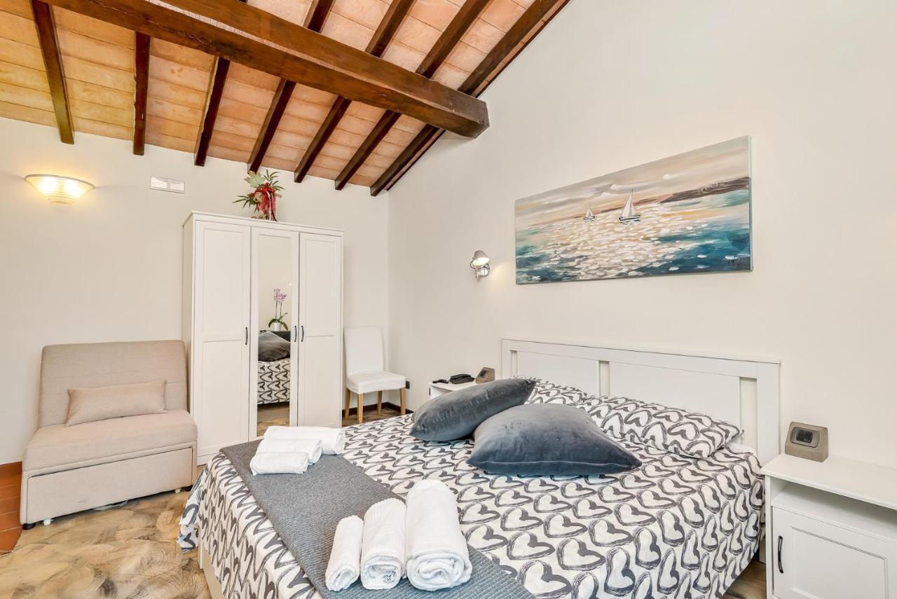 Hotel La Pietra Restaurant Fosdinovo Εξωτερικό φωτογραφία