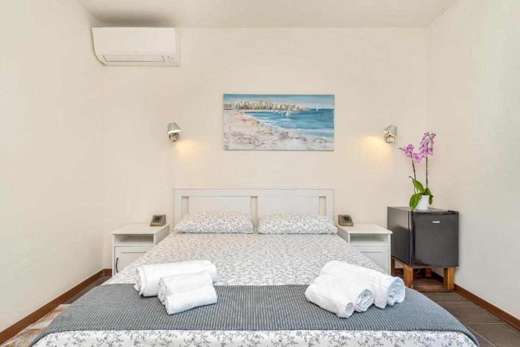 Hotel La Pietra Restaurant Fosdinovo Εξωτερικό φωτογραφία
